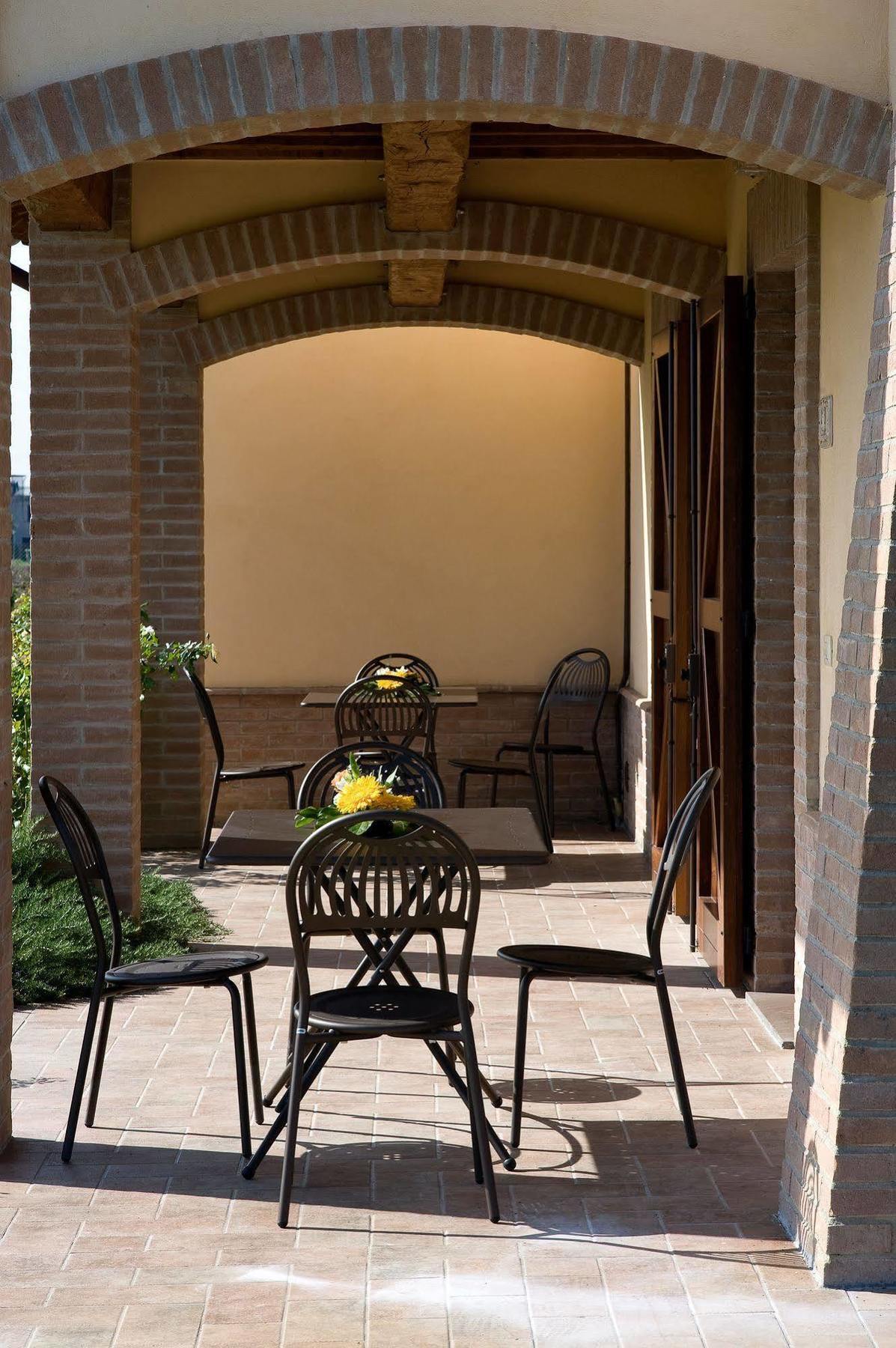 Agriturismo Le Rondini Di Francesco Di Assisi Cannara Exterior foto